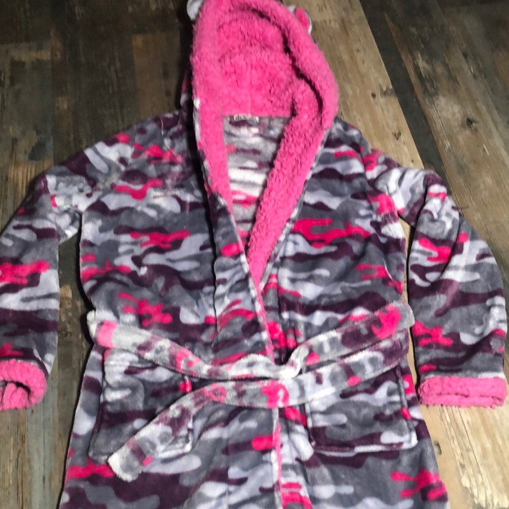Ridiculously soft girls robe from Dex